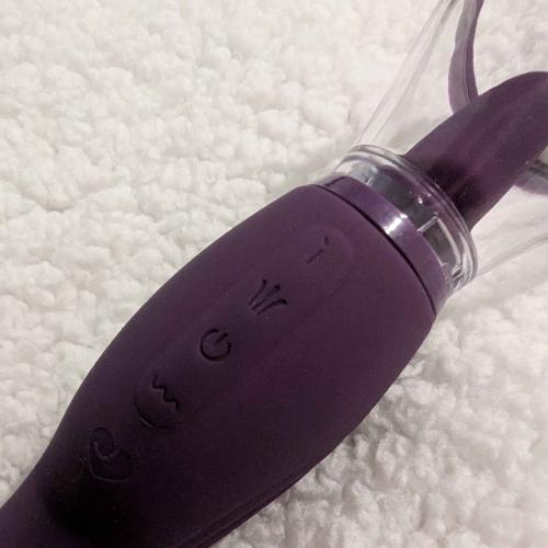 Close up of the controls on the Lovehoney Lick Me vibrator