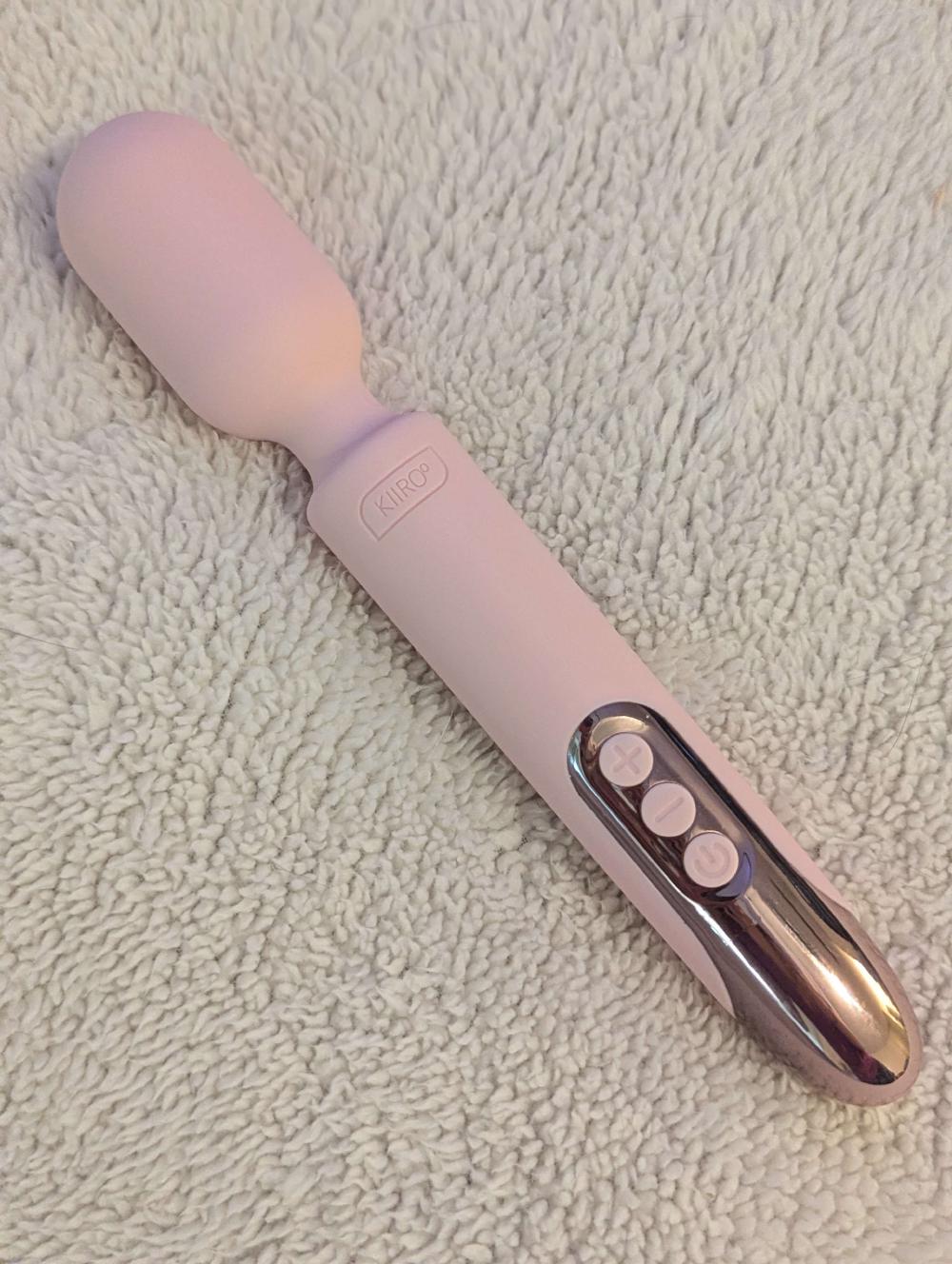 Kiiroo Pro Wand bluetooth vibrator